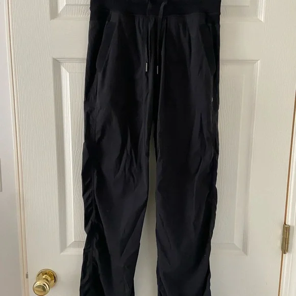 Lululemon Black Dance Studio Pants Size 4 - Picture 1 of 8